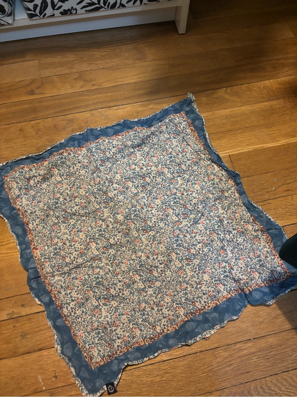 Universal Thread Blue Floral Hair Scarf